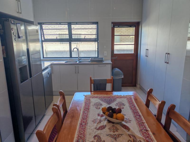 3 Bedroom Property for Sale in Sandbaai Western Cape